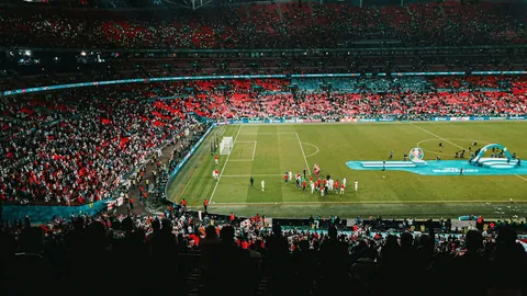 曼城3球領先被飛燕諾逼平，連續6場未獲勝利，哥迪奧拿鼻樑受傷痕跡顯露